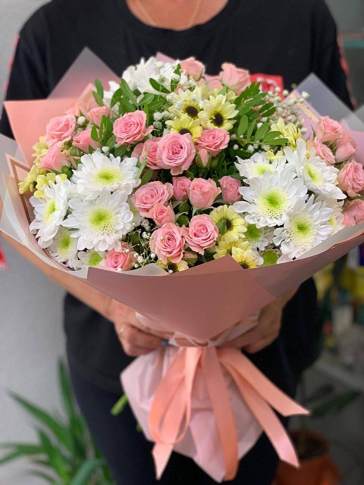 Букет цветов из: Розы и Хризантемы в Кумёны