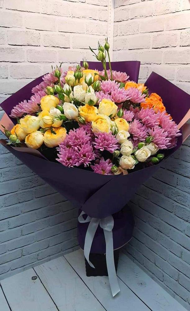 Букет цветов из: Хризантемы и Розы в Кумёны