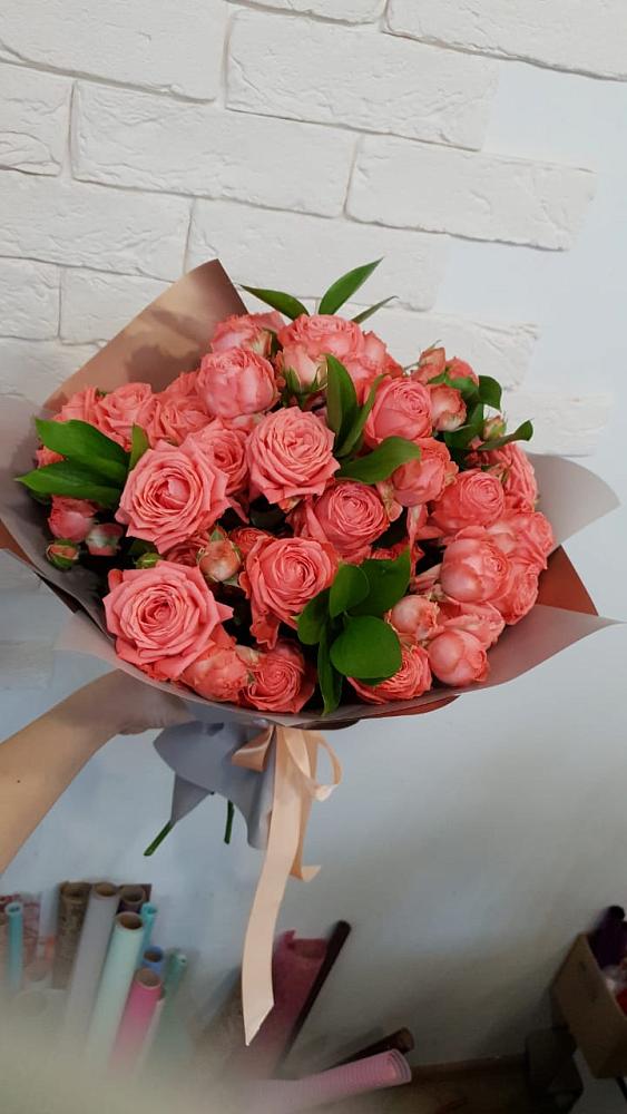 Букет цветов из: Розы в Кумёны