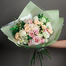 Букет цветов из:  Лизиантусы, Розы и Гвоздики #REPLACE_PRED# Кумёны