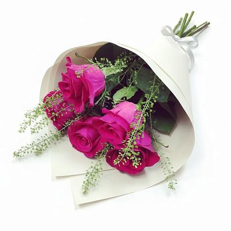Букет цветов из: Розы в Кумёны