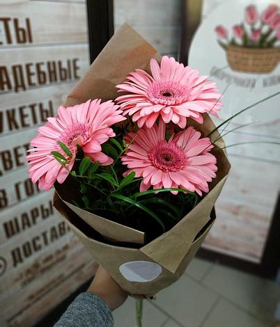 Букет цветов из: Герберы в Кумёны