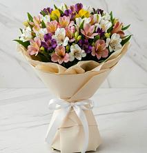 Букет цветов из:  Альстромерии в Кумёны