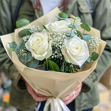 Букет цветов из:  Розы в Кумёны
