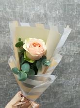 Букет цветов из:  Розы в Кумёны