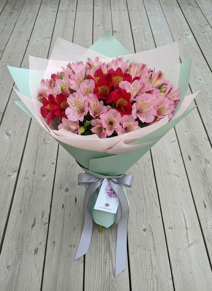 Букет цветов из: Альстромерии в Кумёны