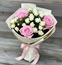 Букет цветов из:  Розы в Кумёны