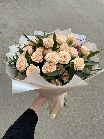 Букет Кремовые розы Латте в Кумёны