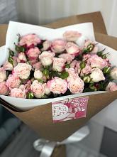 Букет цветов из:  Розы в Кумёны
