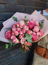 Букет розы в пальмах в Кумёны Букет цветов из: Розы в Кумёны
