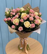 Букет цветов из:  Розы в Кумёны