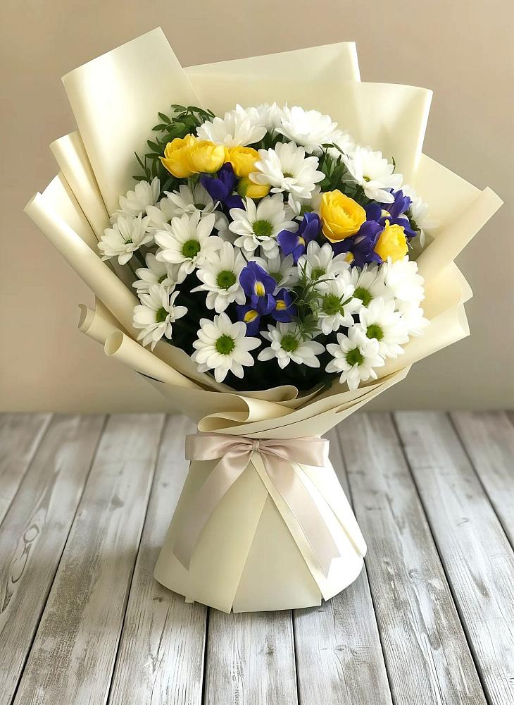 Букет цветов из: Ирисы, Хризантемы и Розы в Кумёны