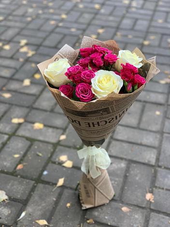 Букет цветов из: Розы в Кумёны