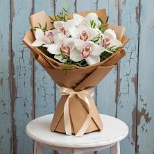 Букет цветов из:  Орхидеи и Розы в Кумёны